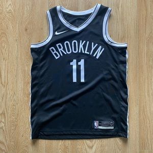 Mens black NBA jersey - Irving from Brooklyn Nets - size M